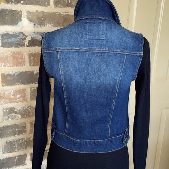 Mudd Classic Denim Vest Distressed Button Flap Pockets Button Tab Hem Size Small - Picture 2 of 14